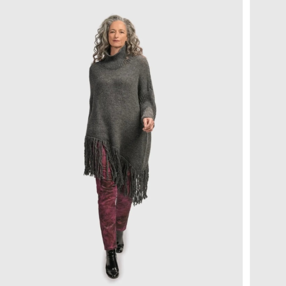 ALEMBIKA Urban Turtleneck Wool Fringe Sweater. Grey. Sz M